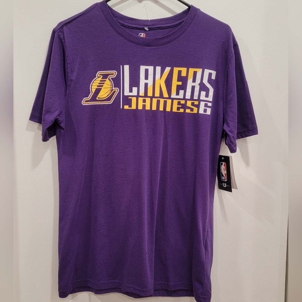 NWT LeBron King James Lakers T-Shirt Size Small
